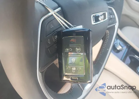 2023 Jeep Grand Cherokee L Limited 4X2 from USA, damaged, VIN 1C4RJJBG5P8843658